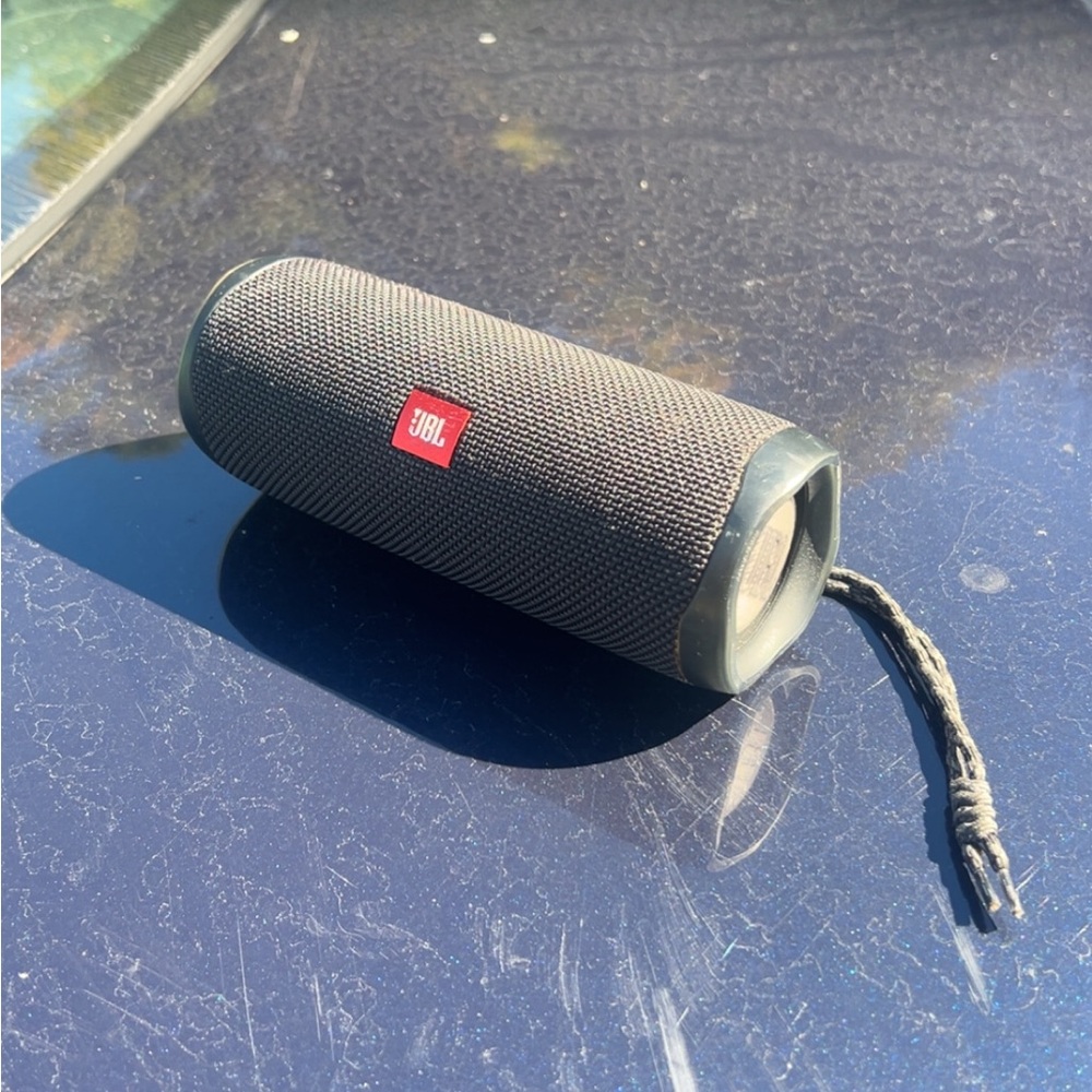 JBL Flip 5 Portable Bluetooth Speaker - Black